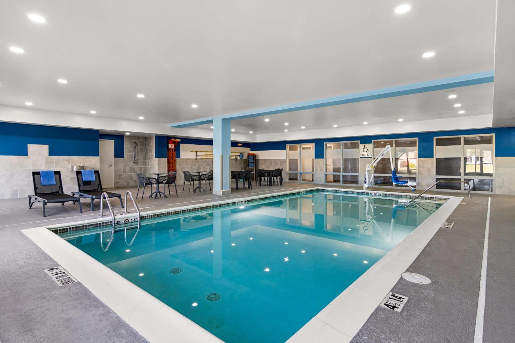 Hampton Inn & Suites Schererville Exterior foto